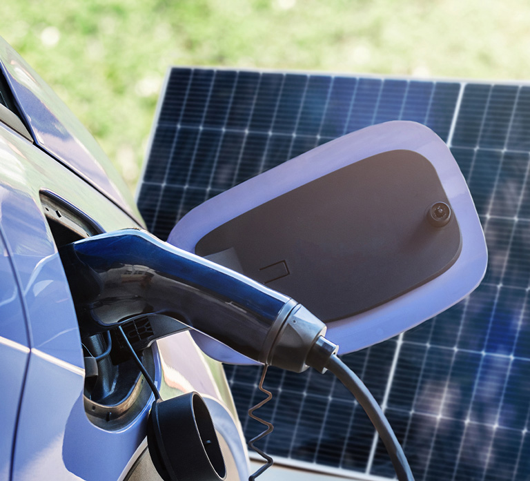 zus_start_leistungen_photovoltaik_e-mobilitaet_768